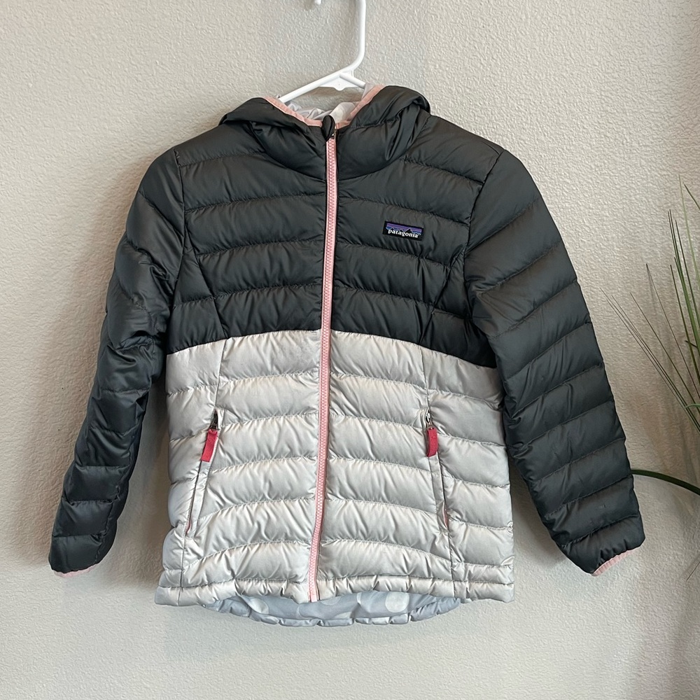 Patagonia Girls Reversible Grey Pink Hooded Down Jacket Size Medium